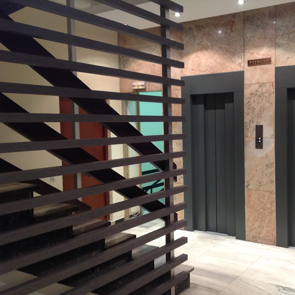 Reforma de portal de comunidad de propietarios